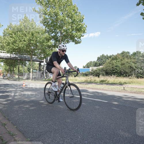 09.08.2026 - GEWOBA Citytriathlon Bremen Michael Burmester http://msf.ph/oto/9953845 09.08.2026 10:51:30 Radfahren 57, 99, 324, 397 meine-sportfotos.de
