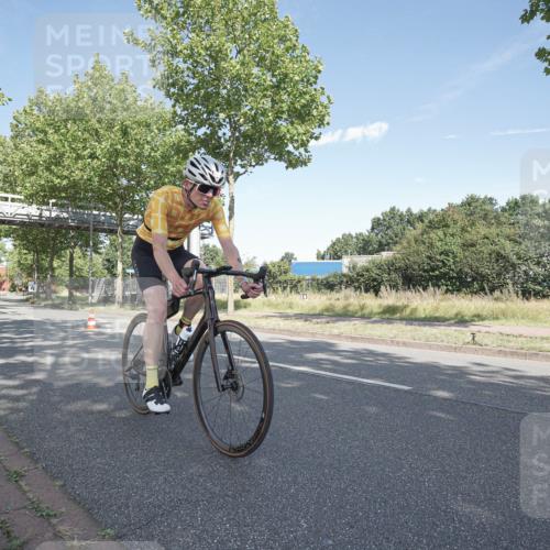 09.08.2026 - GEWOBA Citytriathlon Bremen Michael Burmester http://msf.ph/oto/9953851 09.08.2026 10:51:44 Radfahren 47, 57, 95, 209, 515 meine-sportfotos.de
