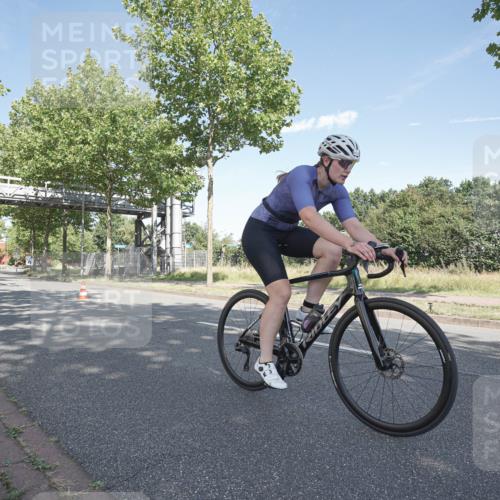 09.08.2026 - GEWOBA Citytriathlon Bremen Michael Burmester http://msf.ph/oto/9953861 09.08.2026 10:51:56 Radfahren 47, 95, 141, 209, 448, 455, 484, 515 meine-sportfotos.de