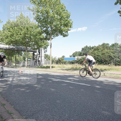 09.08.2026 - GEWOBA Citytriathlon Bremen Michael Burmester http://msf.ph/oto/9953867 09.08.2026 10:52:03 Radfahren 15, 141, 448, 455, 483, 484, 515 meine-sportfotos.de