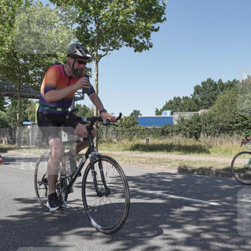 09.08.2026 - GEWOBA Citytriathlon Bremen Michael Burmester http://msf.ph/oto/9953876 09.08.2026 14:23:31 Radfahren 318, 332, 375, 379, 424, 426, 441, 463, 467 meine-sportfotos.de