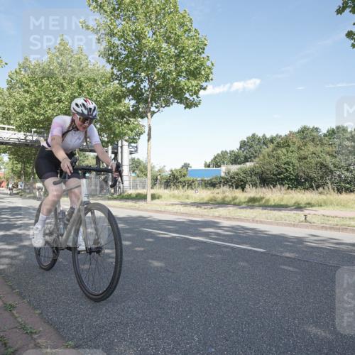 09.08.2026 - GEWOBA Citytriathlon Bremen Michael Burmester http://msf.ph/oto/9953887 09.08.2026 10:52:22 Radfahren 15, 43, 374, 443, 483 meine-sportfotos.de