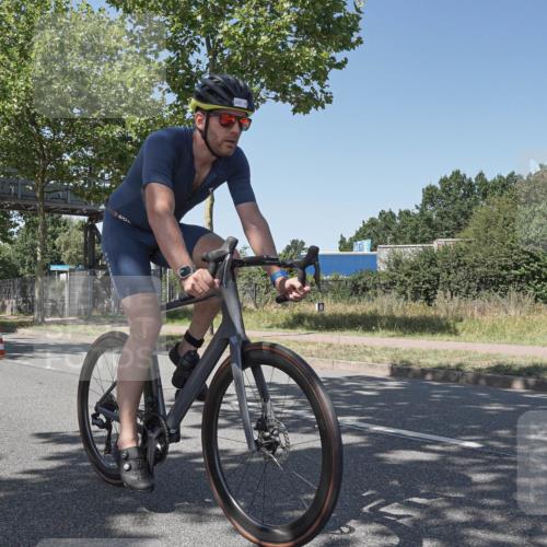 09.08.2026 - GEWOBA Citytriathlon Bremen Michael Burmester http://msf.ph/oto/9953949 09.08.2026 14:24:33 Radfahren 160, 367, 451, 483, 488, 496, 505 meine-sportfotos.de
