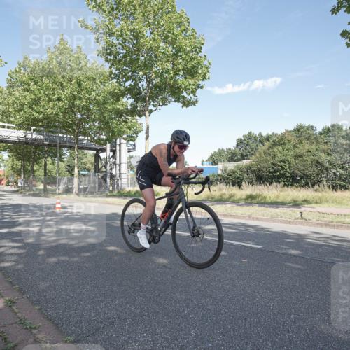 09.08.2026 - GEWOBA Citytriathlon Bremen Michael Burmester http://msf.ph/oto/9954002 09.08.2026 10:54:03 Radfahren 193, 247, 367, 473, 501 meine-sportfotos.de