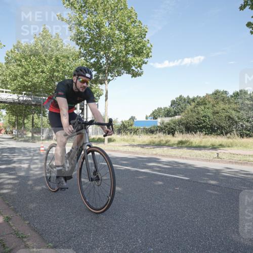 09.08.2026 - GEWOBA Citytriathlon Bremen Michael Burmester http://msf.ph/oto/9954004 09.08.2026 10:54:06 Radfahren 193, 247, 367, 473 meine-sportfotos.de