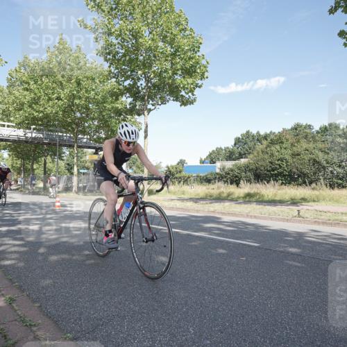 09.08.2026 - GEWOBA Citytriathlon Bremen Michael Burmester http://msf.ph/oto/9954028 09.08.2026 10:54:26 Radfahren 13, 33, 87, 111, 223, 331, 436, 467, 509 meine-sportfotos.de