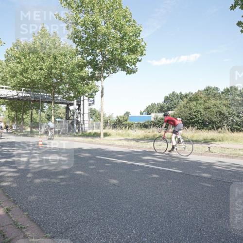 09.08.2026 - GEWOBA Citytriathlon Bremen Michael Burmester http://msf.ph/oto/9954037 09.08.2026 10:54:30 Radfahren 13, 17, 33, 87, 111, 143, 185, 195, 223, 331, 436, 467, 490, 509, 514 meine-sportfotos.de