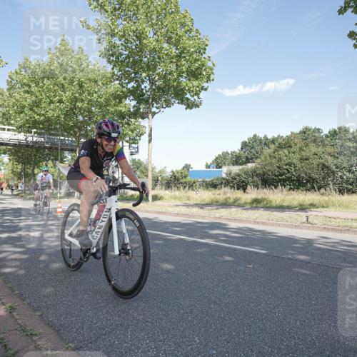 09.08.2026 - GEWOBA Citytriathlon Bremen Michael Burmester http://msf.ph/oto/9954039 09.08.2026 10:54:31 Radfahren 13, 17, 33, 87, 111, 143, 185, 195, 223, 331, 436, 467, 490, 509, 514 meine-sportfotos.de
