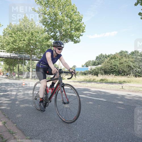 09.08.2026 - GEWOBA Citytriathlon Bremen Michael Burmester http://msf.ph/oto/9954043 09.08.2026 10:54:32 Radfahren 13, 17, 33, 87, 111, 143, 185, 195, 223, 331, 436, 467, 490, 509, 514, 531 meine-sportfotos.de