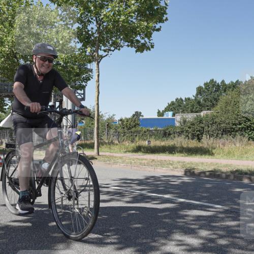 09.08.2026 - GEWOBA Citytriathlon Bremen Michael Burmester http://msf.ph/oto/9954066 09.08.2026 14:26:19 Radfahren 32, 51, 176, 366, 392, 459, 497, 506 meine-sportfotos.de