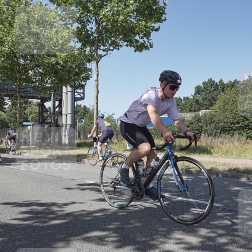 09.08.2026 - GEWOBA Citytriathlon Bremen Michael Burmester http://msf.ph/oto/9954068 09.08.2026 14:26:20 Radfahren 32, 51, 176, 366, 392, 459, 497, 506 meine-sportfotos.de