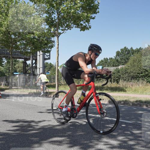 09.08.2026 - GEWOBA Citytriathlon Bremen Michael Burmester http://msf.ph/oto/9954071 09.08.2026 14:26:21 Radfahren 32, 51, 176, 366, 459, 497, 506 meine-sportfotos.de