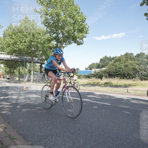 09.08.2026 - GEWOBA Citytriathlon Bremen Michael Burmester http://msf.ph/oto/9954074 09.08.2026 10:55:01 Radfahren 37, 135, 201, 207, 303, 390, 444, 471, 476, 513, 530 meine-sportfotos.de