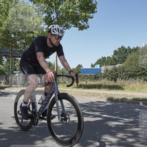 09.08.2026 - GEWOBA Citytriathlon Bremen Michael Burmester http://msf.ph/oto/9954089 09.08.2026 14:26:53 Radfahren 170, 475, 484, 504 meine-sportfotos.de