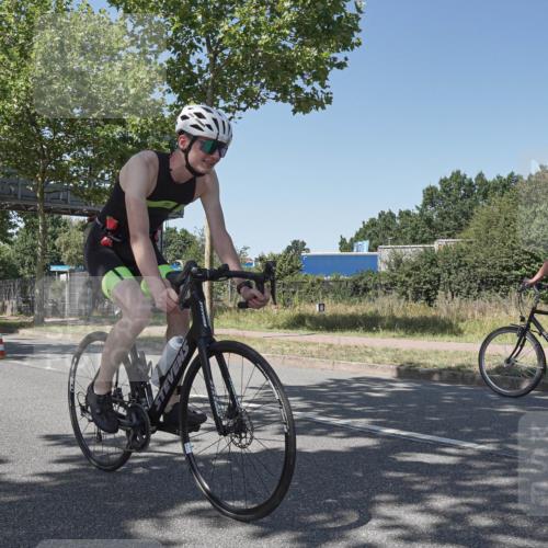 09.08.2026 - GEWOBA Citytriathlon Bremen Michael Burmester http://msf.ph/oto/9954101 09.08.2026 14:27:05 Radfahren 1, 59, 156, 170, 427, 447, 461 meine-sportfotos.de