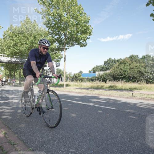 09.08.2026 - GEWOBA Citytriathlon Bremen Michael Burmester http://msf.ph/oto/9954102 09.08.2026 10:55:16 Radfahren 53, 123, 169, 187, 201, 237, 471, 530 meine-sportfotos.de