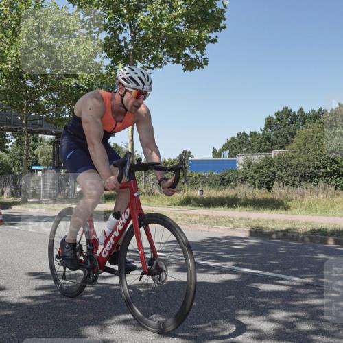 09.08.2026 - GEWOBA Citytriathlon Bremen Michael Burmester http://msf.ph/oto/9954127 09.08.2026 14:27:41 Radfahren 81, 446 meine-sportfotos.de