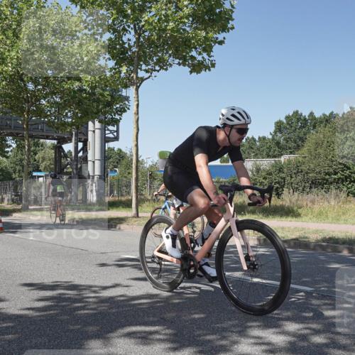 09.08.2026 - GEWOBA Citytriathlon Bremen Michael Burmester http://msf.ph/oto/9954183 09.08.2026 14:28:19 Radfahren 41, 72, 85, 100, 113, 119, 168 meine-sportfotos.de