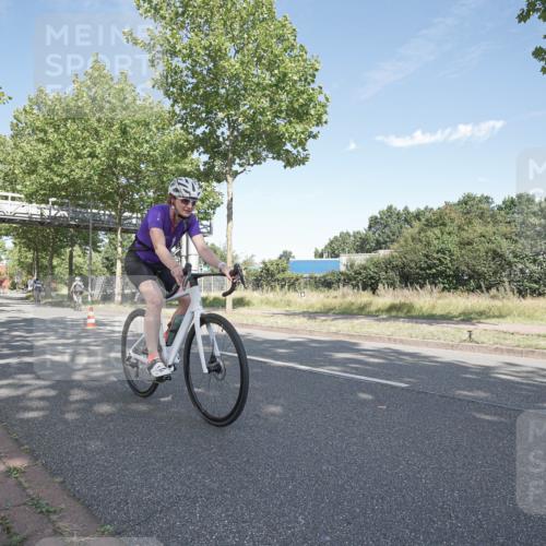 09.08.2026 - GEWOBA Citytriathlon Bremen Michael Burmester http://msf.ph/oto/9954196 09.08.2026 10:56:49 Radfahren 75, 113, 147, 149, 480, 504 meine-sportfotos.de