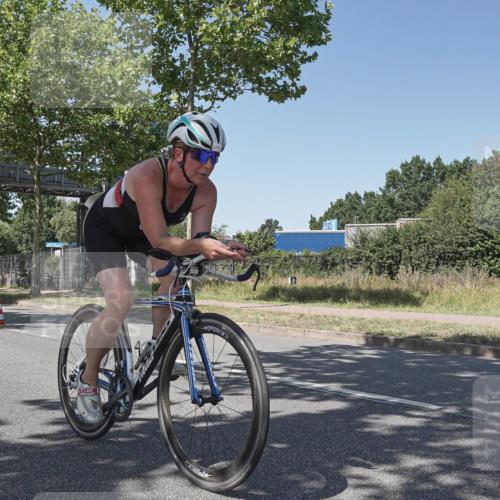 09.08.2026 - GEWOBA Citytriathlon Bremen Michael Burmester http://msf.ph/oto/9954199 09.08.2026 14:28:46 Radfahren 11, 50, 109, 124, 155, 350 meine-sportfotos.de