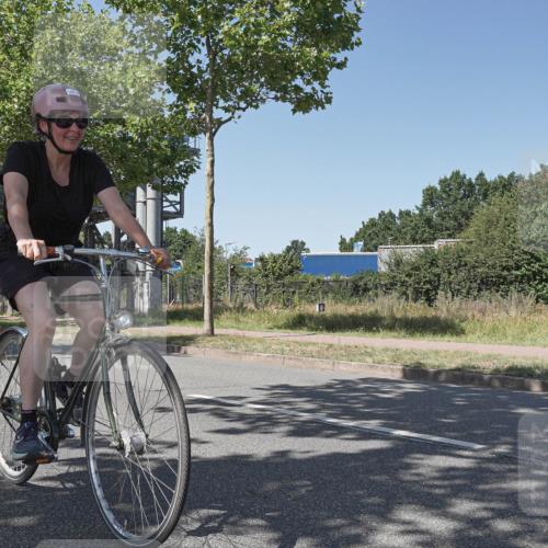 09.08.2026 - GEWOBA Citytriathlon Bremen Michael Burmester http://msf.ph/oto/9954225 09.08.2026 14:29:01 Radfahren 13, 33, 46, 68, 71, 84, 97, 114, 117, 124, 129, 150, 154, 162, 498 meine-sportfotos.de