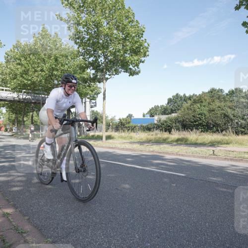 09.08.2026 - GEWOBA Citytriathlon Bremen Michael Burmester http://msf.ph/oto/9954228 09.08.2026 10:57:24 Radfahren 183, 191, 205, 281 meine-sportfotos.de