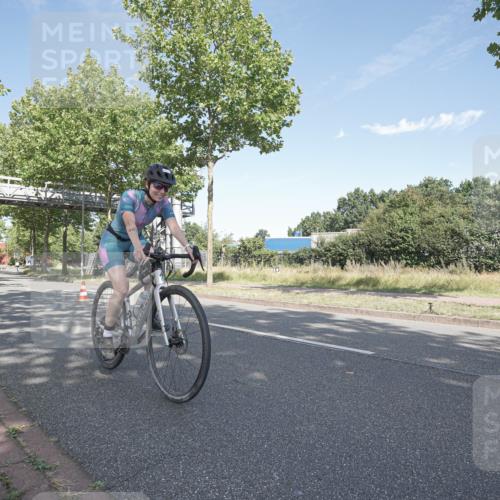 09.08.2026 - GEWOBA Citytriathlon Bremen Michael Burmester http://msf.ph/oto/9954237 09.08.2026 10:57:50 Radfahren 171, 434, 446, 462 meine-sportfotos.de