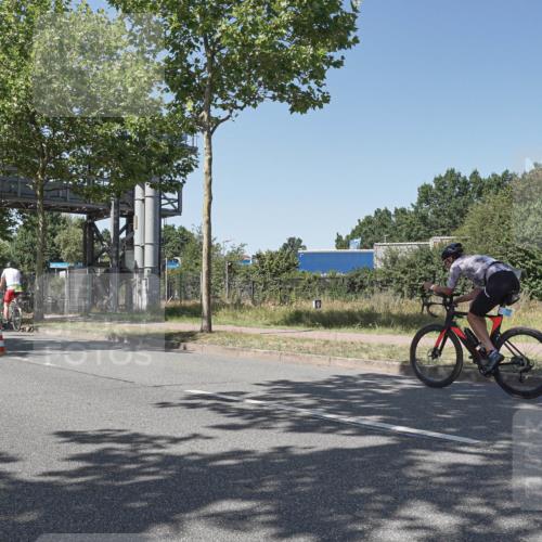 09.08.2026 - GEWOBA Citytriathlon Bremen Michael Burmester http://msf.ph/oto/9954238 09.08.2026 14:29:20 Radfahren 35, 490 meine-sportfotos.de