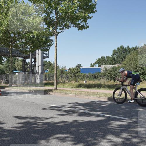 09.08.2026 - GEWOBA Citytriathlon Bremen Michael Burmester http://msf.ph/oto/9954242 09.08.2026 14:29:25 Radfahren 35, 490 meine-sportfotos.de