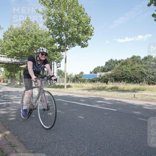 09.08.2026 - GEWOBA Citytriathlon Bremen Michael Burmester http://msf.ph/oto/9954243 09.08.2026 10:57:59 Radfahren 171, 434, 446 meine-sportfotos.de