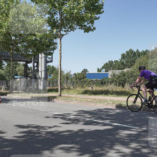 09.08.2026 - GEWOBA Citytriathlon Bremen Michael Burmester http://msf.ph/oto/9954244 09.08.2026 14:29:26 Radfahren 35, 490 meine-sportfotos.de