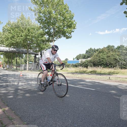 09.08.2026 - GEWOBA Citytriathlon Bremen Michael Burmester http://msf.ph/oto/9954261 09.08.2026 10:58:37 Radfahren 235 meine-sportfotos.de