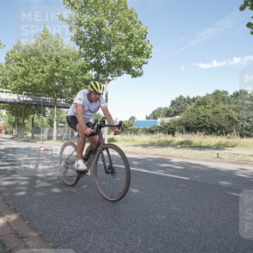 09.08.2026 - GEWOBA Citytriathlon Bremen Michael Burmester http://msf.ph/oto/9954263 09.08.2026 10:58:52 Radfahren 409 meine-sportfotos.de