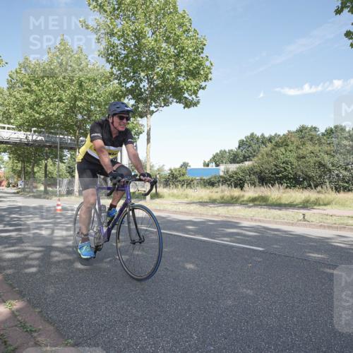 09.08.2026 - GEWOBA Citytriathlon Bremen Michael Burmester http://msf.ph/oto/9954275 09.08.2026 10:59:23 Radfahren 5, 115, 245, 429 meine-sportfotos.de