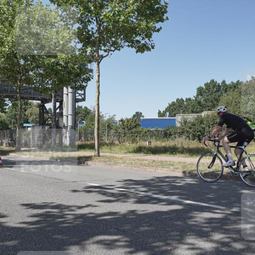 09.08.2026 - GEWOBA Citytriathlon Bremen Michael Burmester http://msf.ph/oto/9954287 09.08.2026 14:29:57 Radfahren 137, 164, 418, 469, 512 meine-sportfotos.de