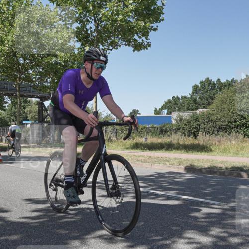 09.08.2026 - GEWOBA Citytriathlon Bremen Michael Burmester http://msf.ph/oto/9954315 09.08.2026 14:30:16 Radfahren 26, 137, 139, 169, 279, 304, 401, 407 meine-sportfotos.de