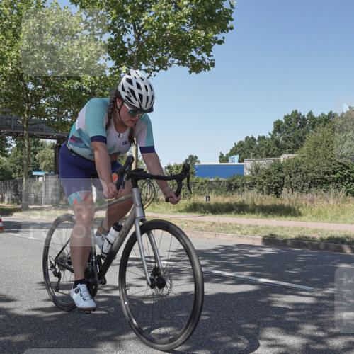 09.08.2026 - GEWOBA Citytriathlon Bremen Michael Burmester http://msf.ph/oto/9954328 09.08.2026 14:30:30 Radfahren 26, 27, 79, 118, 159, 169, 270, 374, 433 meine-sportfotos.de