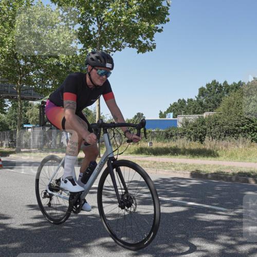 09.08.2026 - GEWOBA Citytriathlon Bremen Michael Burmester http://msf.ph/oto/9954330 09.08.2026 14:30:31 Radfahren 26, 27, 36, 79, 118, 159, 169, 270, 374, 433 meine-sportfotos.de