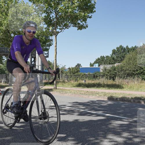 09.08.2026 - GEWOBA Citytriathlon Bremen Michael Burmester http://msf.ph/oto/9954344 09.08.2026 14:30:46 Radfahren 36, 45, 54, 73, 91, 92, 105, 128, 135, 186, 200 meine-sportfotos.de