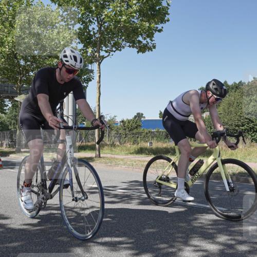 09.08.2026 - GEWOBA Citytriathlon Bremen Michael Burmester http://msf.ph/oto/9954348 09.08.2026 14:30:49 Radfahren 36, 45, 54, 60, 73, 91, 92, 105, 128, 135, 186, 200 meine-sportfotos.de