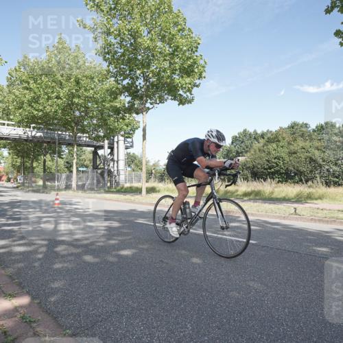 09.08.2026 - GEWOBA Citytriathlon Bremen Michael Burmester http://msf.ph/oto/9954351 09.08.2026 11:01:36 Radfahren 412, 469 meine-sportfotos.de