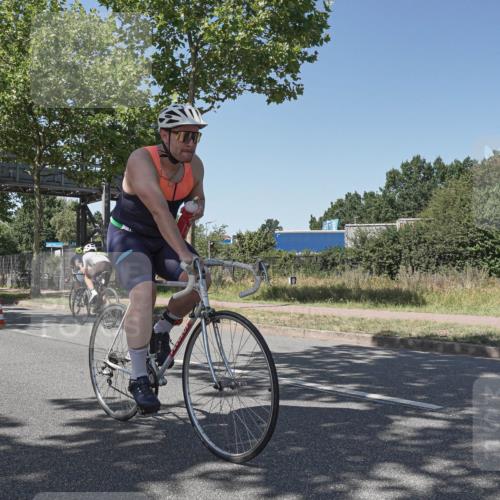 09.08.2026 - GEWOBA Citytriathlon Bremen Michael Burmester http://msf.ph/oto/9954360 09.08.2026 14:30:56 Radfahren 45, 54, 60, 73, 91, 92, 98, 105, 125, 135, 200, 353 meine-sportfotos.de