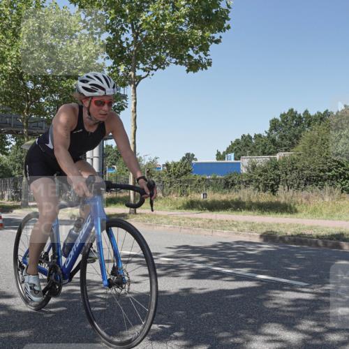 09.08.2026 - GEWOBA Citytriathlon Bremen Michael Burmester http://msf.ph/oto/9954368 09.08.2026 14:31:01 Radfahren 45, 54, 60, 73, 92, 98, 99, 125, 353 meine-sportfotos.de
