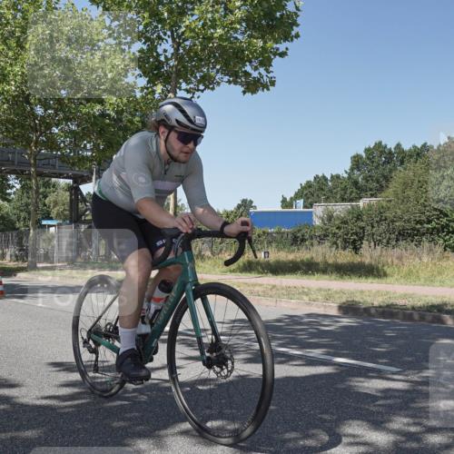 09.08.2026 - GEWOBA Citytriathlon Bremen Michael Burmester http://msf.ph/oto/9954370 09.08.2026 14:31:02 Radfahren 45, 60, 73, 92, 98, 99, 125, 353 meine-sportfotos.de