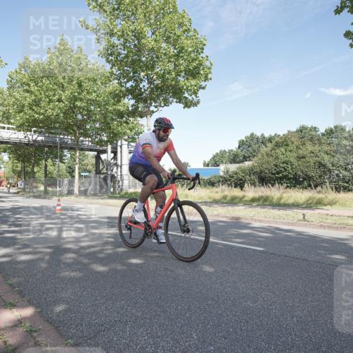 09.08.2026 - GEWOBA Citytriathlon Bremen Michael Burmester http://msf.ph/oto/9954371 09.08.2026 11:02:55 Radfahren 11, 229, 485 meine-sportfotos.de