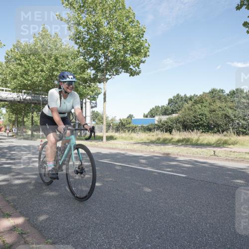 09.08.2026 - GEWOBA Citytriathlon Bremen Michael Burmester http://msf.ph/oto/9954375 09.08.2026 11:03:04 Radfahren 11, 485 meine-sportfotos.de