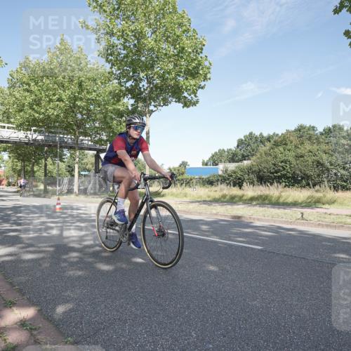 09.08.2026 - GEWOBA Citytriathlon Bremen Michael Burmester http://msf.ph/oto/9954383 09.08.2026 11:03:55 Radfahren 525 meine-sportfotos.de
