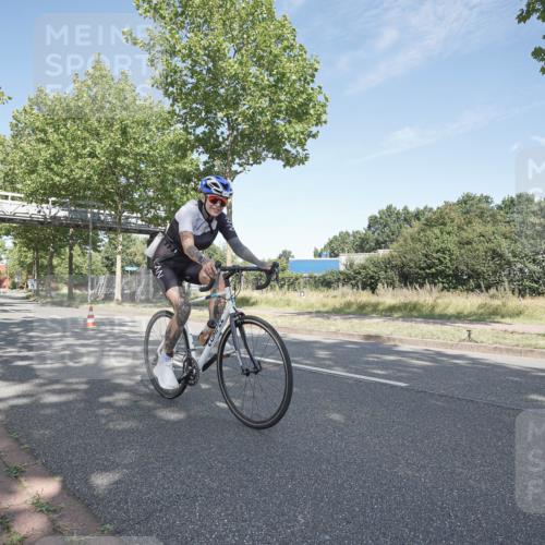 09.08.2026 - GEWOBA Citytriathlon Bremen Michael Burmester http://msf.ph/oto/9954389 09.08.2026 11:04:49 Radfahren 227, 524 meine-sportfotos.de
