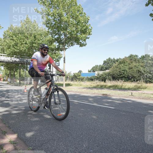 09.08.2026 - GEWOBA Citytriathlon Bremen Michael Burmester http://msf.ph/oto/9954391 09.08.2026 11:04:54 Radfahren 227, 524 meine-sportfotos.de
