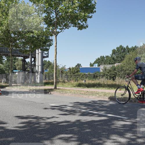 09.08.2026 - GEWOBA Citytriathlon Bremen Michael Burmester http://msf.ph/oto/9954402 09.08.2026 14:31:50 Radfahren 3, 70, 151, 161, 346, 360 meine-sportfotos.de
